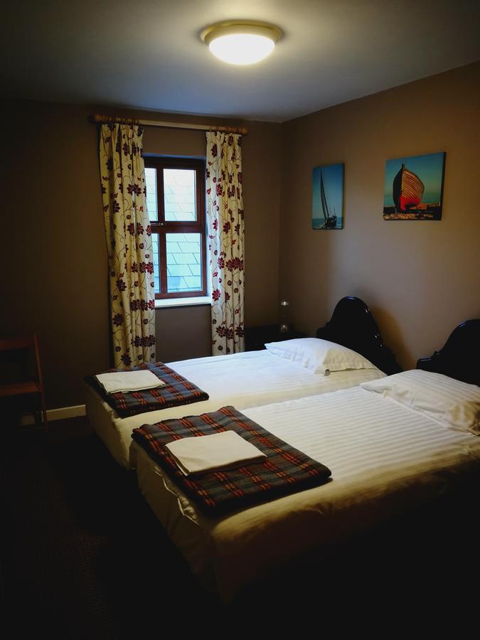 Caitin'S Hotel Kells  Ngoại thất bức ảnh