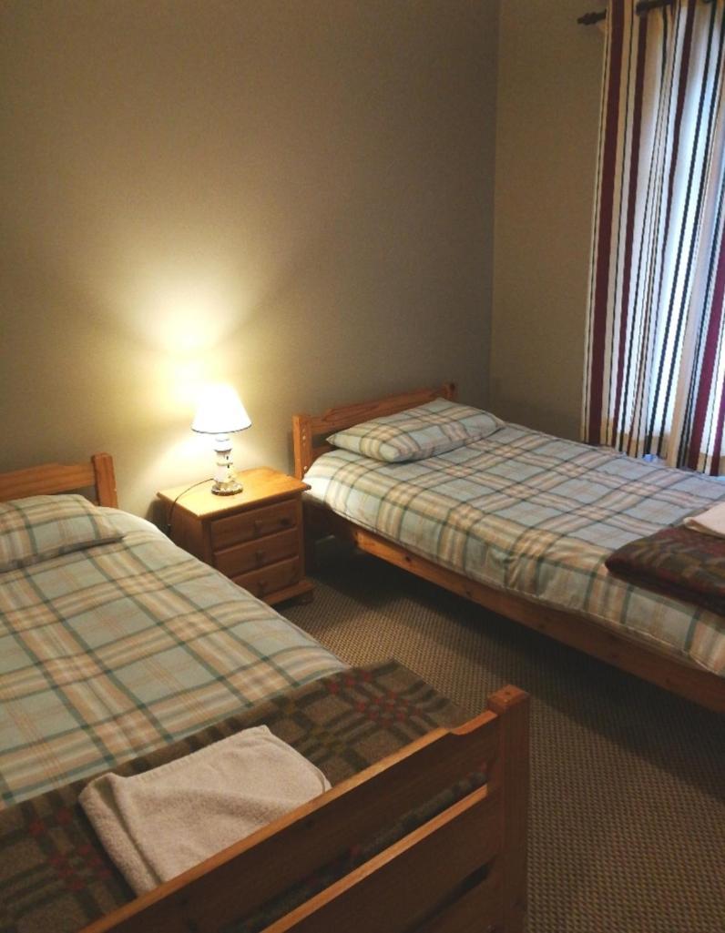 Caitin'S Hotel Kells  Phòng bức ảnh
